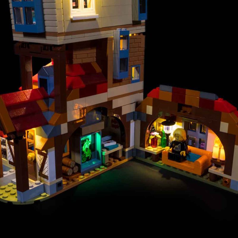 75980 LEGO Attack on the Burrow Front Open Light My Bricks